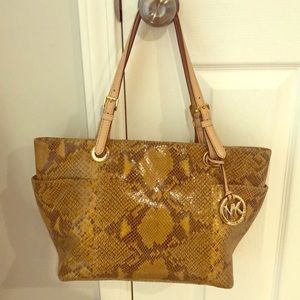 Michael Kors Yellow Snakeskin Purse! Super cute!